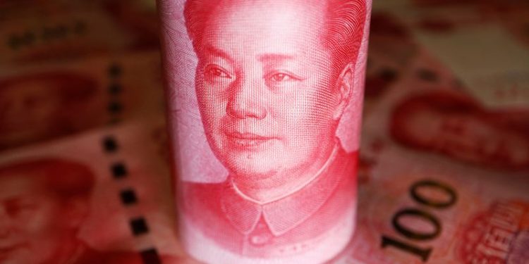 Major Russian lenders say yuan coffers empty, urge central bank action