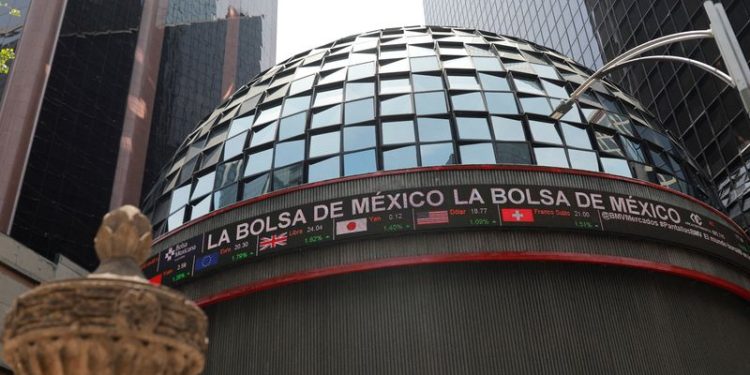 Mexico bank regulator approves details of stock market reform