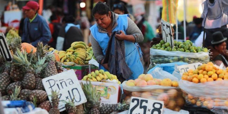 Bolivia inflation nears decade-high in August