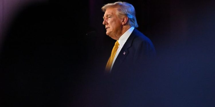 Foreign leaders seek meetings with Trump as knife-edge election nears