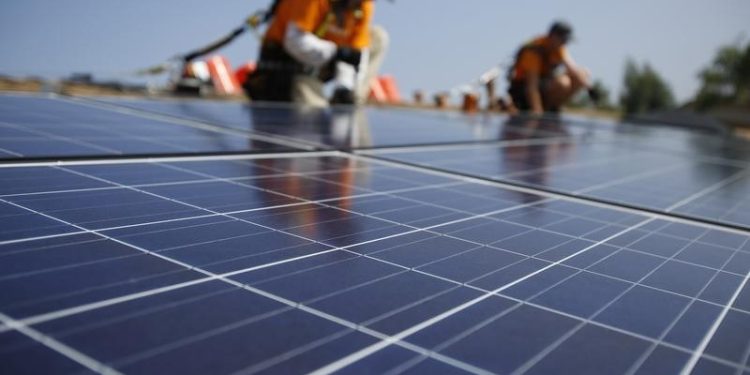 First Solar shares slide after Q3 results miss, guidance cut