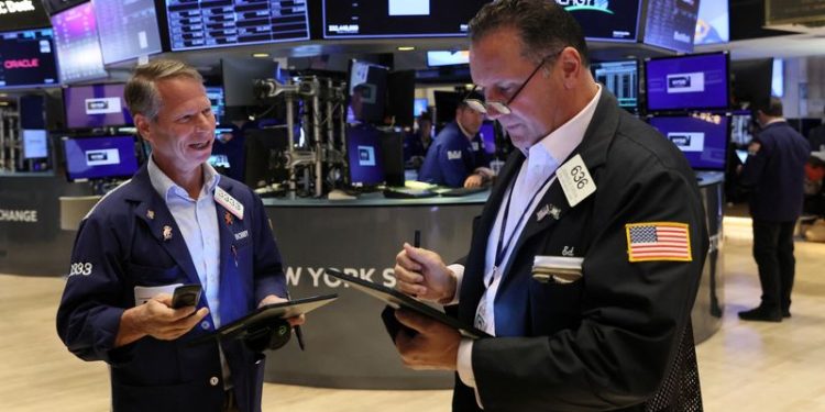 Futures rise, tech earnings this week, oil slips – what’s moving markets