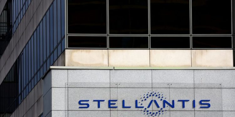 Stellantis third-quarter revenue beats estimates despite slipping by 27%