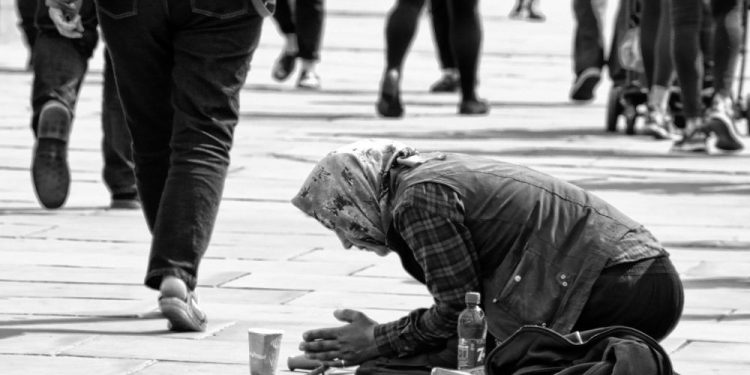 World Bank report on poverty: 700 million people are surviving on less than $1.90 a day