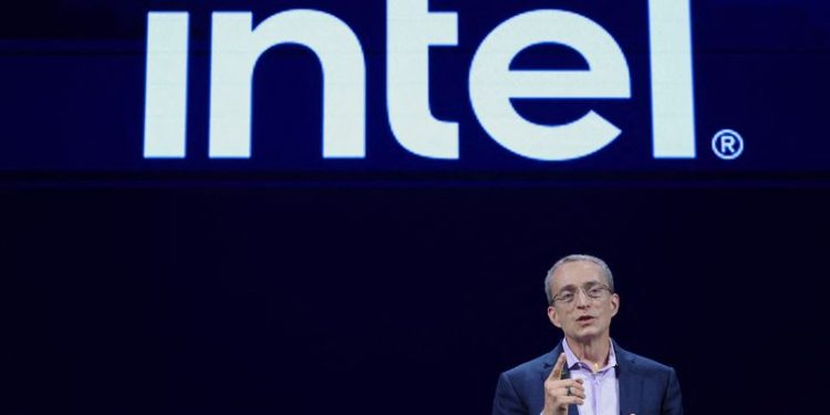 Intel rises on recovery hopes as it forecasts revenue above estimates