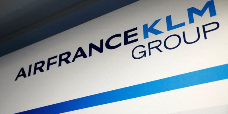 Air France-KLM warns of higher annual costs after Q3 profit miss