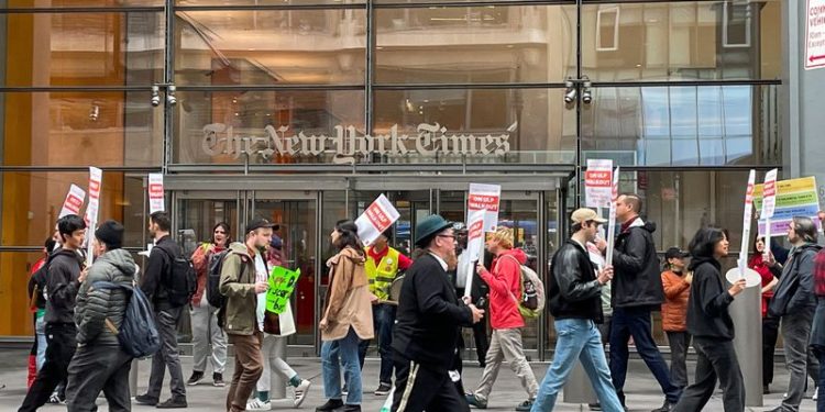 New York Times Tech Guild to return to work, negotiations will go on