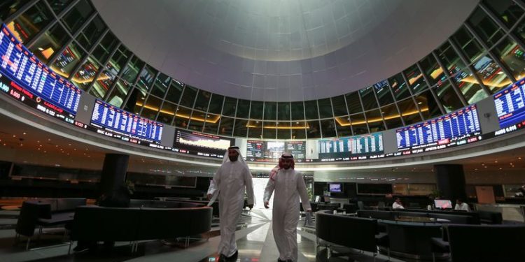 Saudi bourse extends rebound from 4-month low; Qatar falls