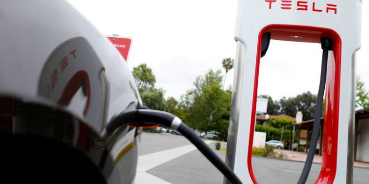 Tesla, MicroStrategy Lead Tuesday’s Market Cap Stock Movers