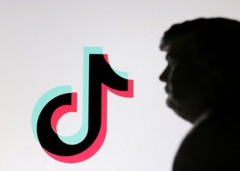 Trump signs TikTok order delaying ban of app
