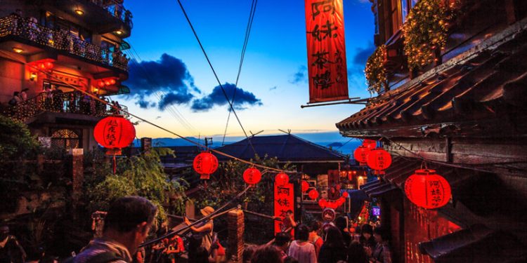 Taiwan stocks lower at close of trade; Taiwan Weighted down 0.30%