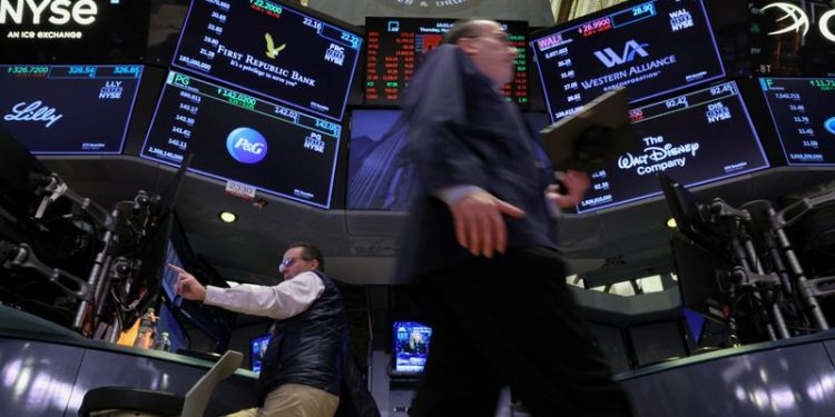 Futures higher, Trump on tariffs, Netflix reports – what’s moving markets